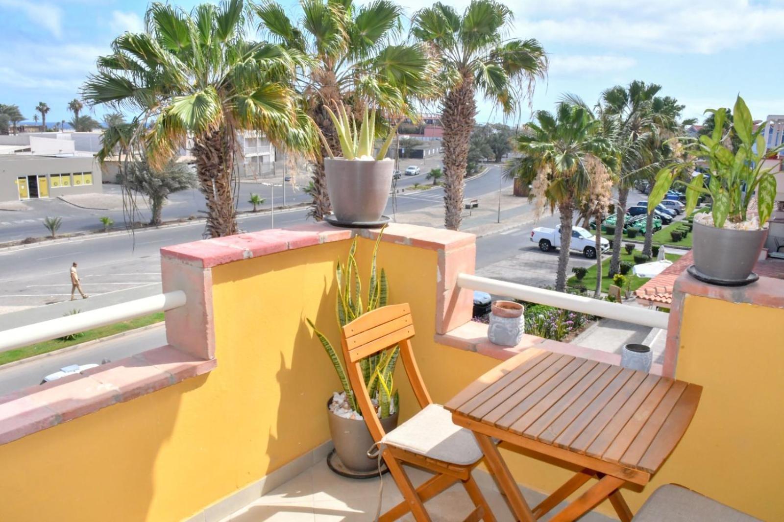 Kyaala Djadsal Moradias Pool&Sea Apartment Santa Maria Exterior photo